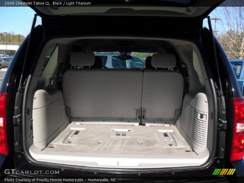 Black / Light Titanium 2009 Chevrolet Tahoe LS