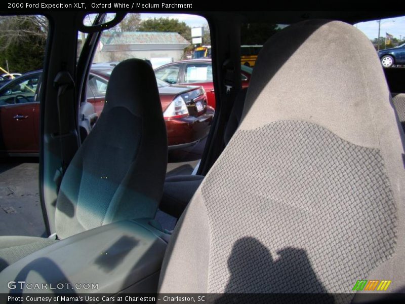 Oxford White / Medium Parchment 2000 Ford Expedition XLT