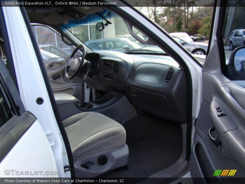 Oxford White / Medium Parchment 2000 Ford Expedition XLT