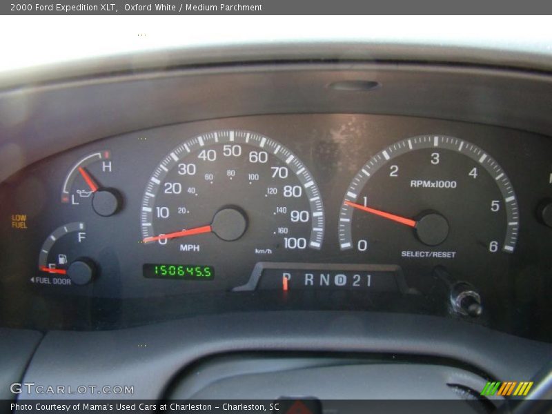 Oxford White / Medium Parchment 2000 Ford Expedition XLT