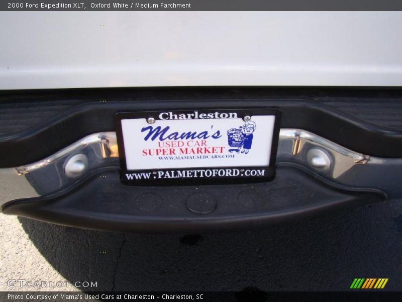 Oxford White / Medium Parchment 2000 Ford Expedition XLT