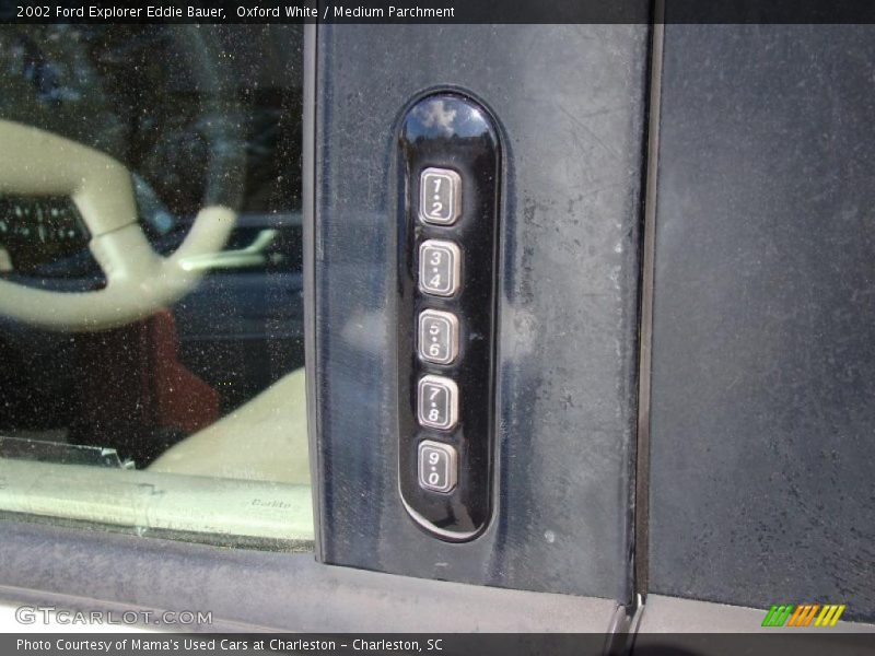 Oxford White / Medium Parchment 2002 Ford Explorer Eddie Bauer