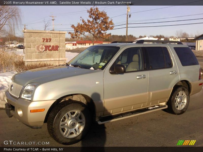 Satellite Silver Metallic / Medium Dark Parchment 2005 Mercury Mountaineer V6 AWD