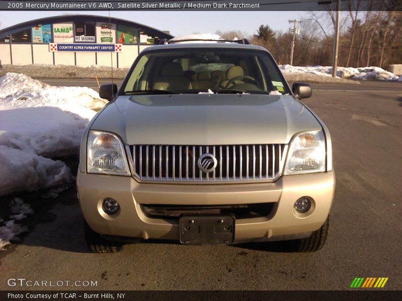 Satellite Silver Metallic / Medium Dark Parchment 2005 Mercury Mountaineer V6 AWD