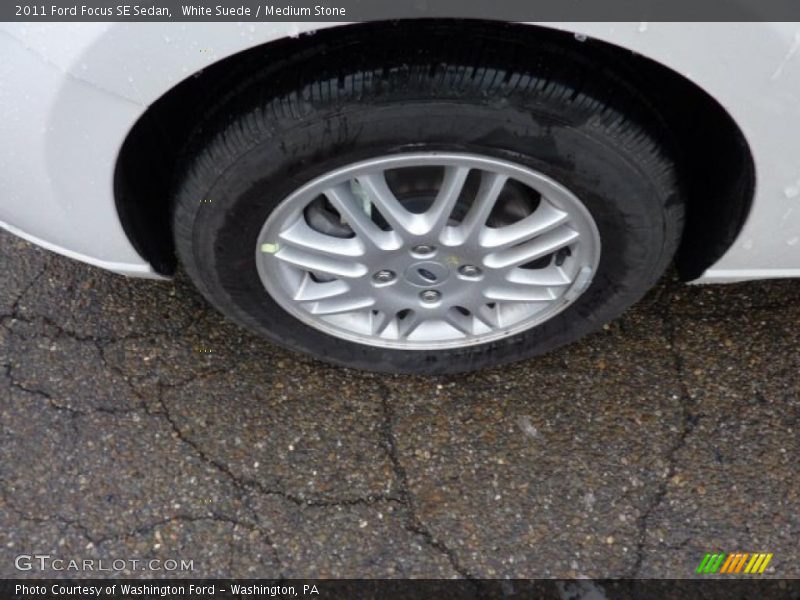White Suede / Medium Stone 2011 Ford Focus SE Sedan