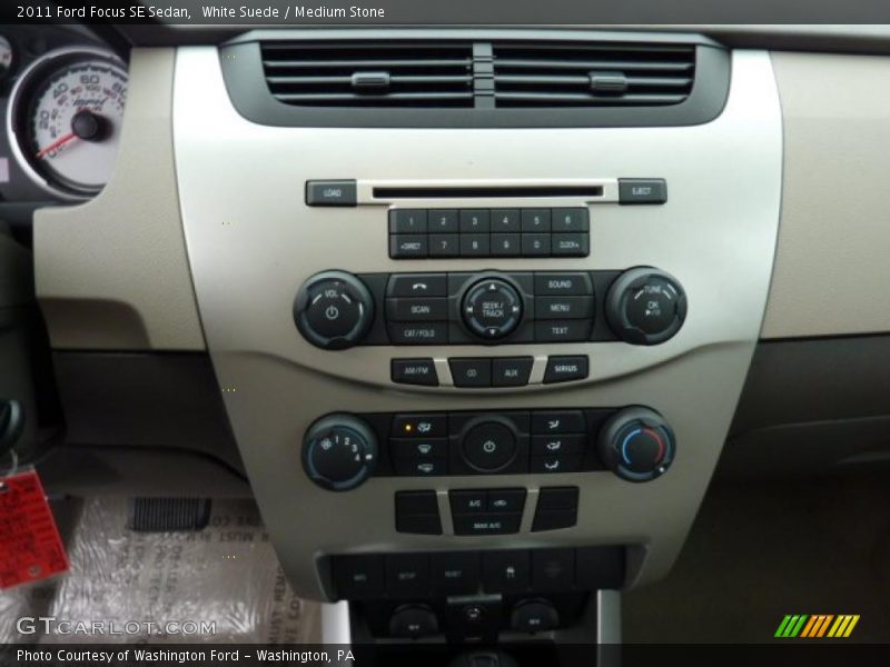 White Suede / Medium Stone 2011 Ford Focus SE Sedan