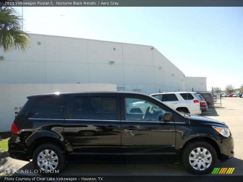 Nocturne Black Metallic / Aero Gray 2011 Volkswagen Routan S