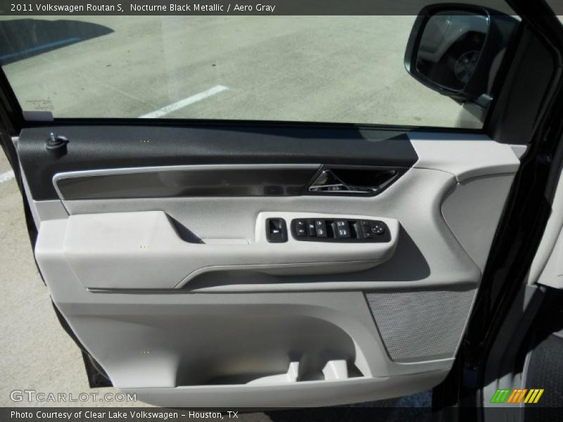 Door Panel of 2011 Routan S