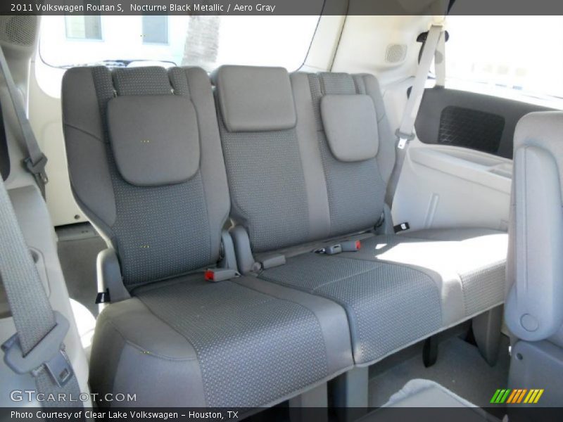  2011 Routan S Aero Gray Interior