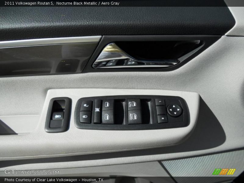 Controls of 2011 Routan S
