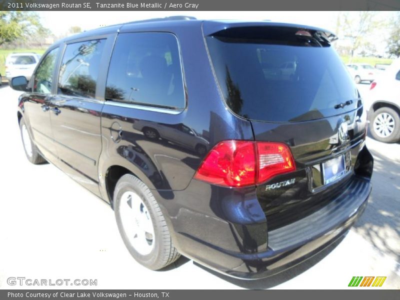 Tanzanite Blue Metallic / Aero Gray 2011 Volkswagen Routan SE