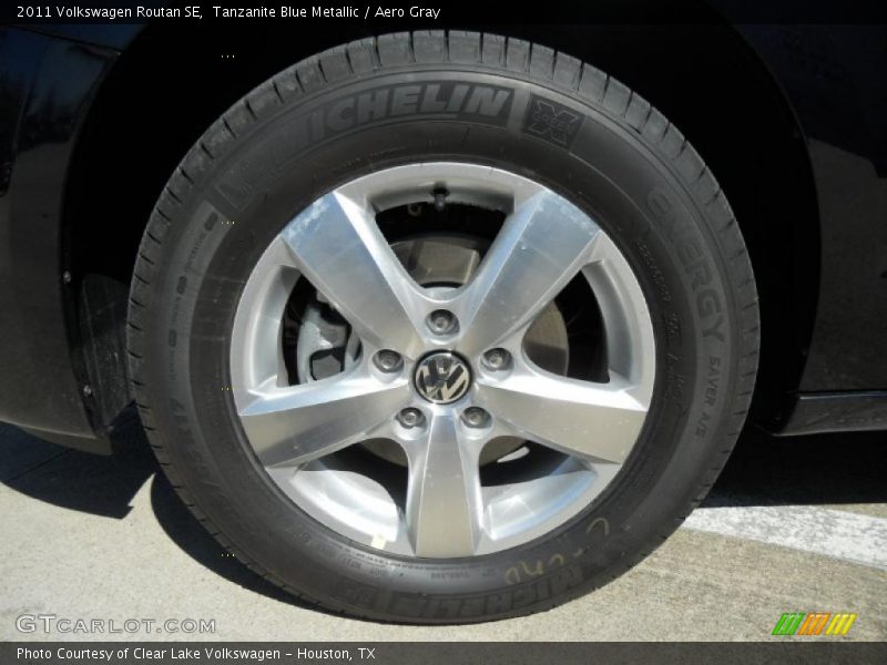 Tanzanite Blue Metallic / Aero Gray 2011 Volkswagen Routan SE