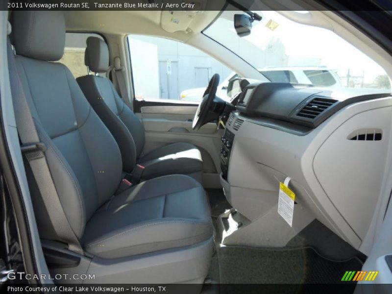 Tanzanite Blue Metallic / Aero Gray 2011 Volkswagen Routan SE