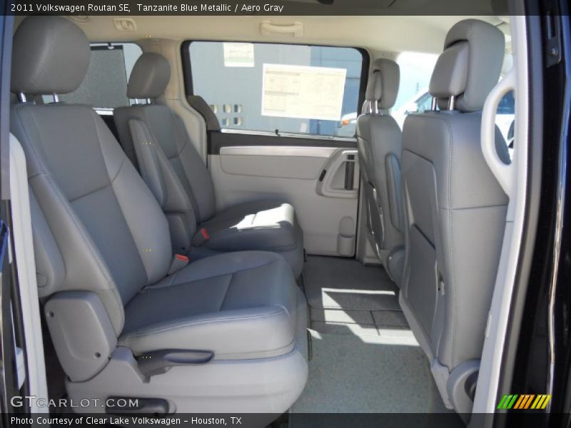 Tanzanite Blue Metallic / Aero Gray 2011 Volkswagen Routan SE
