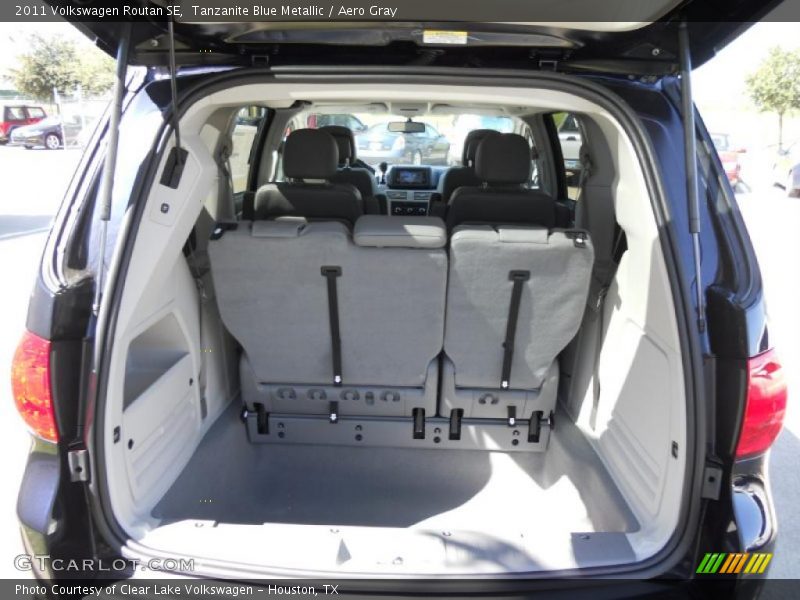Tanzanite Blue Metallic / Aero Gray 2011 Volkswagen Routan SE