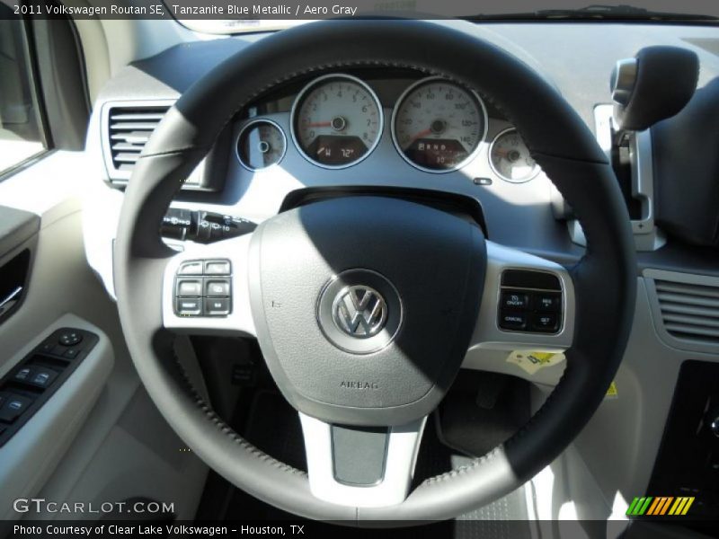 Tanzanite Blue Metallic / Aero Gray 2011 Volkswagen Routan SE