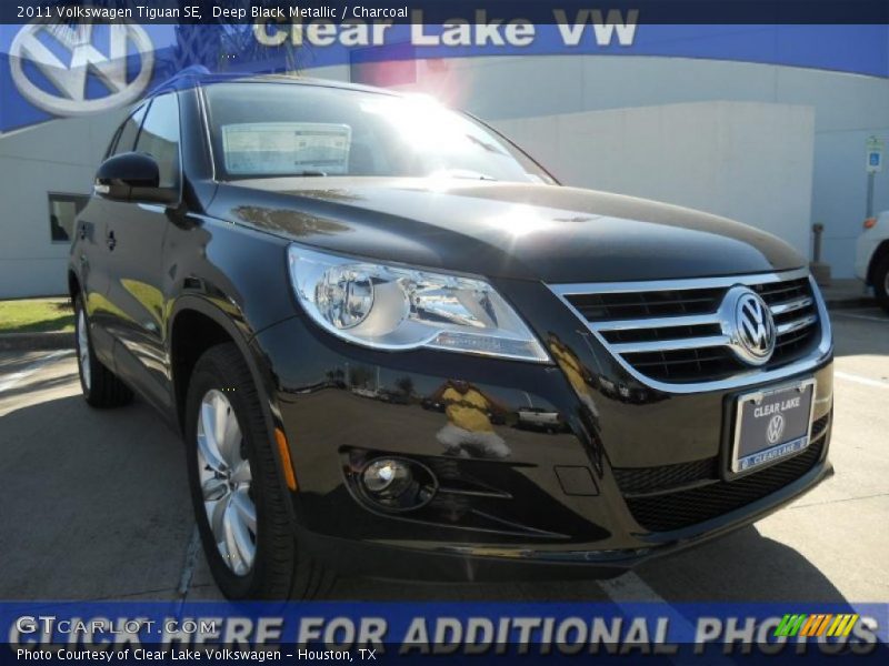 Deep Black Metallic / Charcoal 2011 Volkswagen Tiguan SE