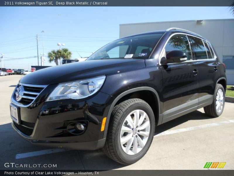 Deep Black Metallic / Charcoal 2011 Volkswagen Tiguan SE