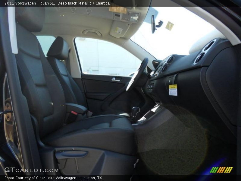Deep Black Metallic / Charcoal 2011 Volkswagen Tiguan SE