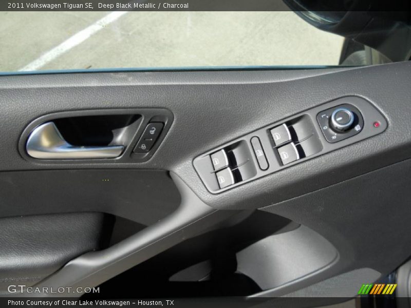 Deep Black Metallic / Charcoal 2011 Volkswagen Tiguan SE