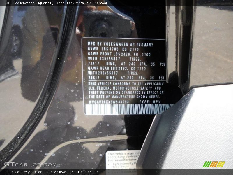 Deep Black Metallic / Charcoal 2011 Volkswagen Tiguan SE