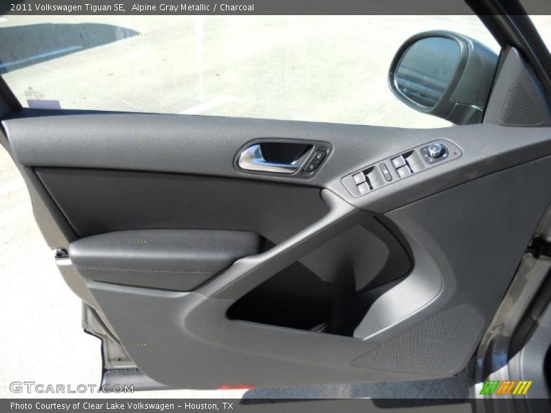 Door Panel of 2011 Tiguan SE