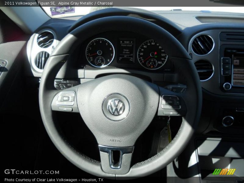 Alpine Gray Metallic / Charcoal 2011 Volkswagen Tiguan SE