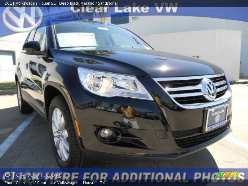 Deep Black Metallic / Sandstone 2011 Volkswagen Tiguan SE
