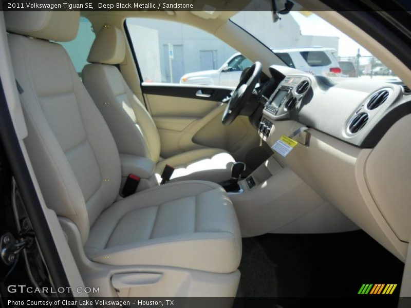  2011 Tiguan SE Sandstone Interior