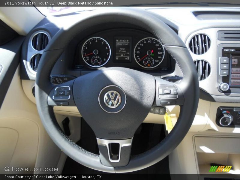 Dashboard of 2011 Tiguan SE