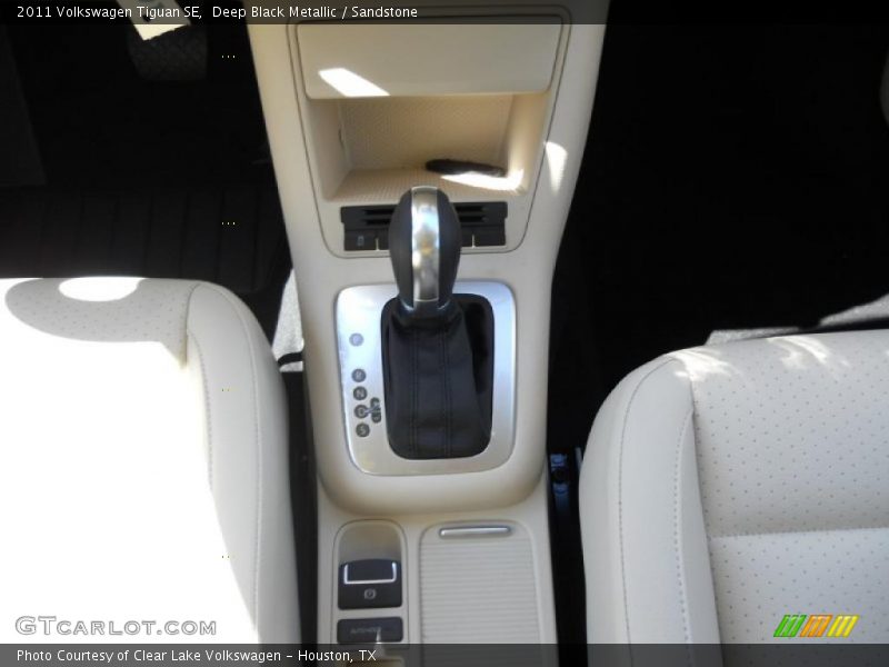  2011 Tiguan SE 6 Speed Tiptronic Automatic Shifter