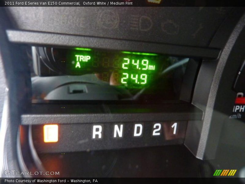 Oxford White / Medium Flint 2011 Ford E Series Van E150 Commercial