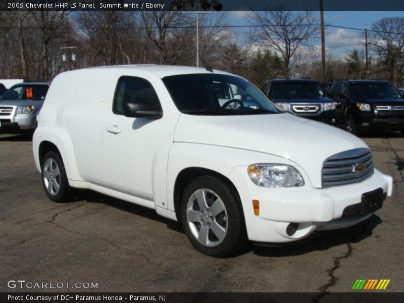 Front 3/4 View of 2009 HHR LS Panel