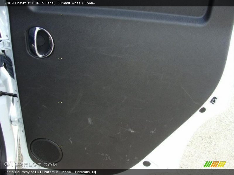 Summit White / Ebony 2009 Chevrolet HHR LS Panel