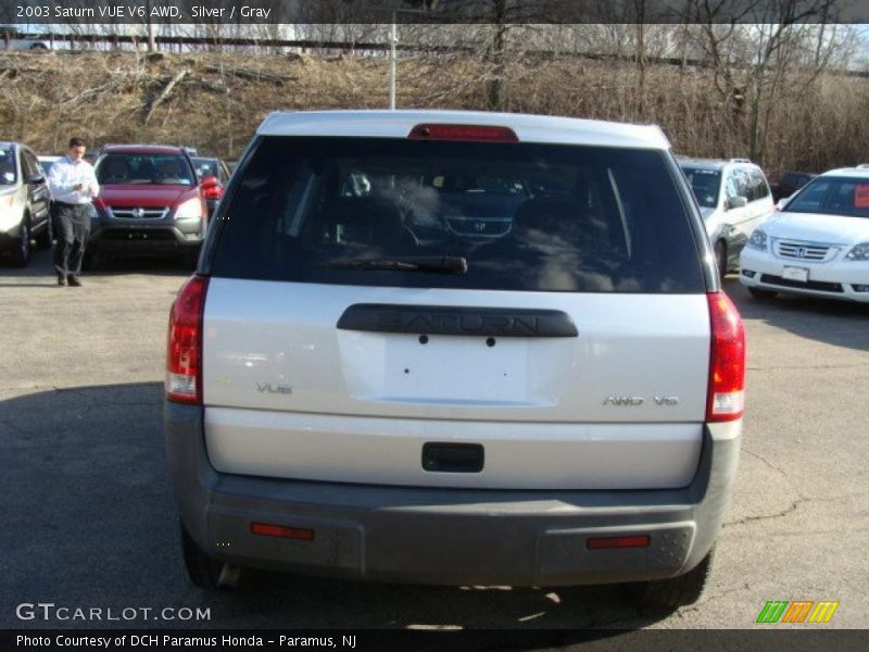 Silver / Gray 2003 Saturn VUE V6 AWD