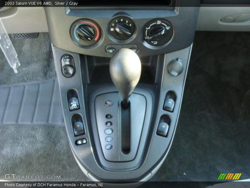 Silver / Gray 2003 Saturn VUE V6 AWD