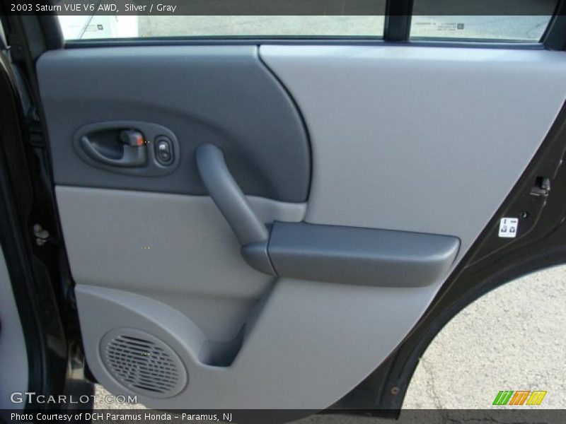 Silver / Gray 2003 Saturn VUE V6 AWD