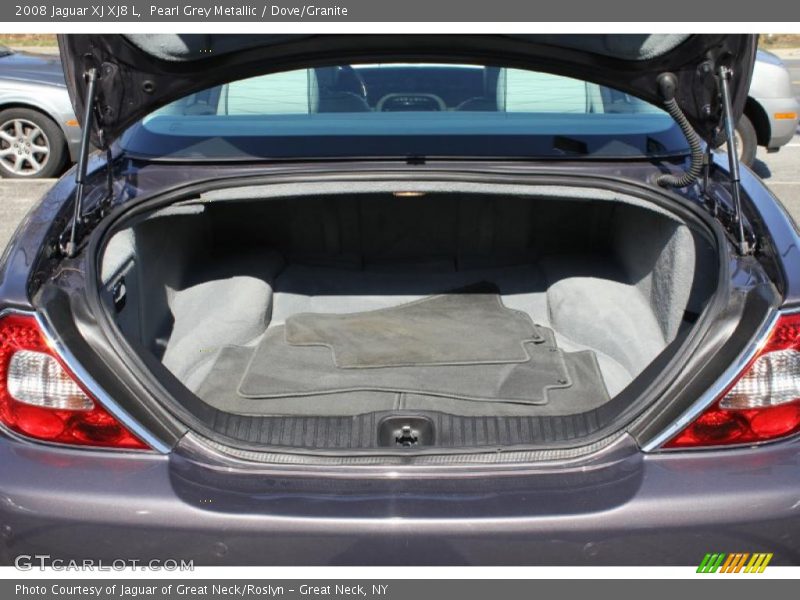  2008 XJ XJ8 L Trunk