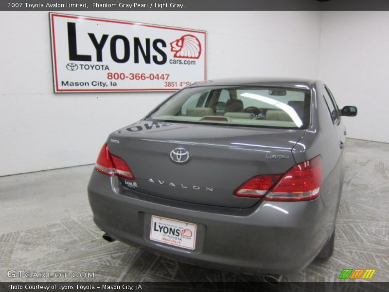 Phantom Gray Pearl / Light Gray 2007 Toyota Avalon Limited
