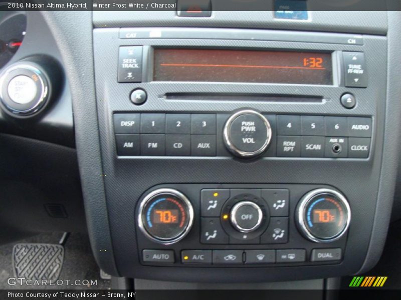 Winter Frost White / Charcoal 2010 Nissan Altima Hybrid