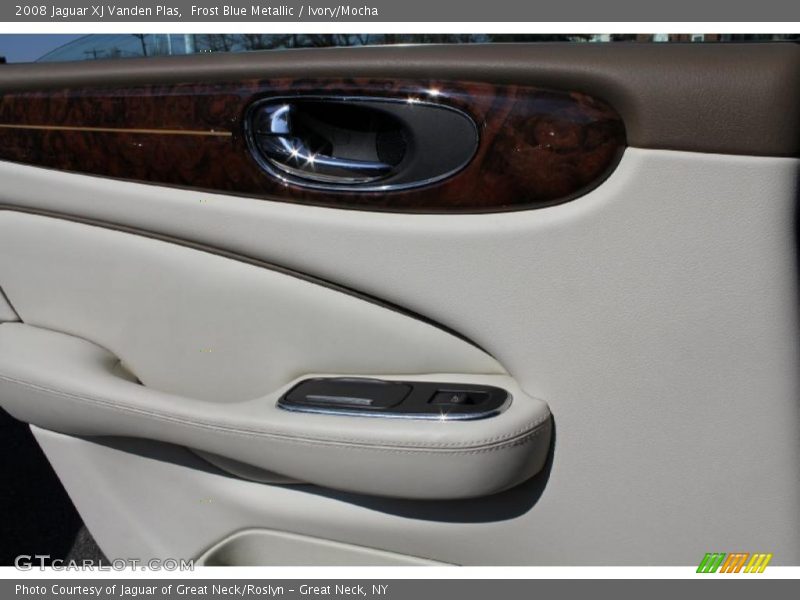 Frost Blue Metallic / Ivory/Mocha 2008 Jaguar XJ Vanden Plas