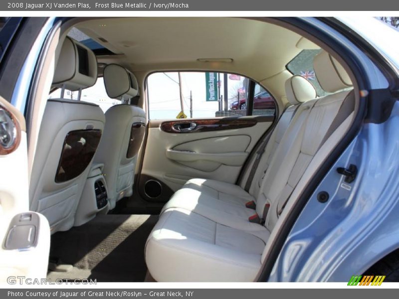 Frost Blue Metallic / Ivory/Mocha 2008 Jaguar XJ Vanden Plas