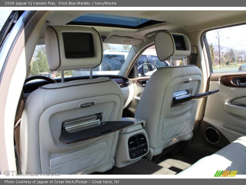 Frost Blue Metallic / Ivory/Mocha 2008 Jaguar XJ Vanden Plas