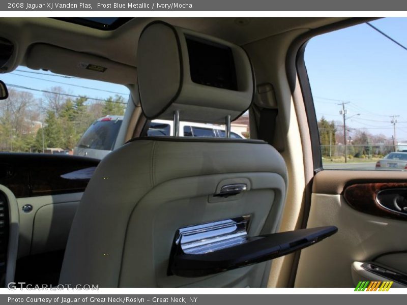 Frost Blue Metallic / Ivory/Mocha 2008 Jaguar XJ Vanden Plas