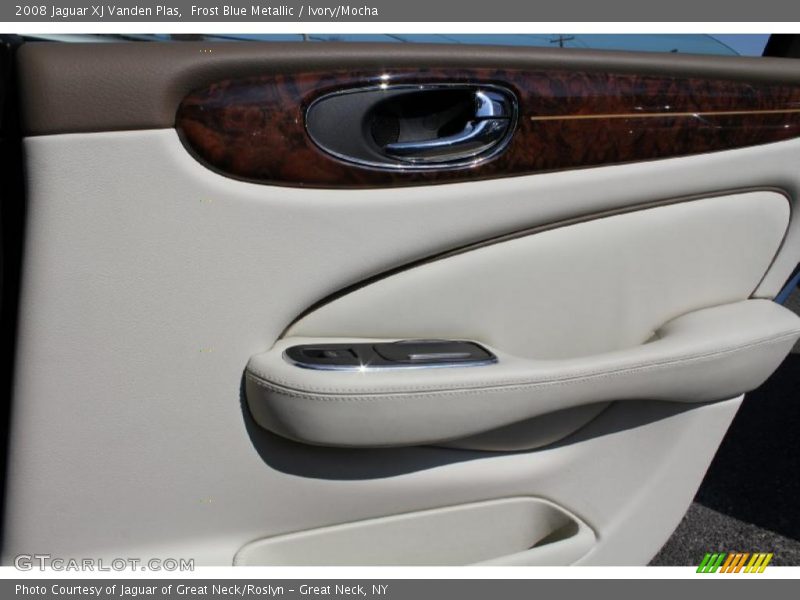 Frost Blue Metallic / Ivory/Mocha 2008 Jaguar XJ Vanden Plas