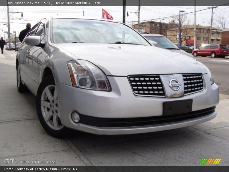 Liquid Silver Metallic / Black 2005 Nissan Maxima 3.5 SL