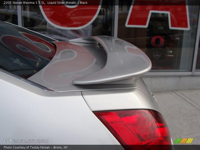 Liquid Silver Metallic / Black 2005 Nissan Maxima 3.5 SL