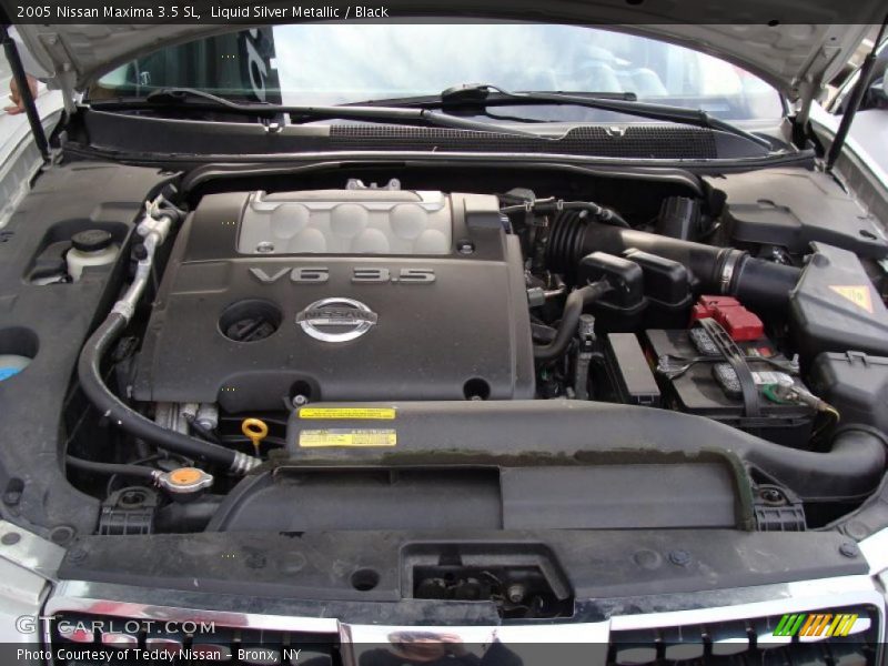 Liquid Silver Metallic / Black 2005 Nissan Maxima 3.5 SL