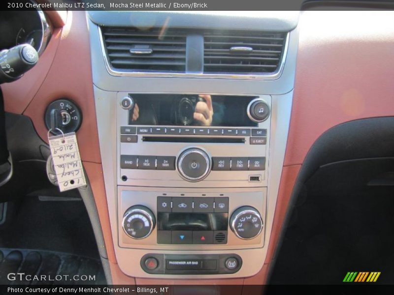 Controls of 2010 Malibu LTZ Sedan