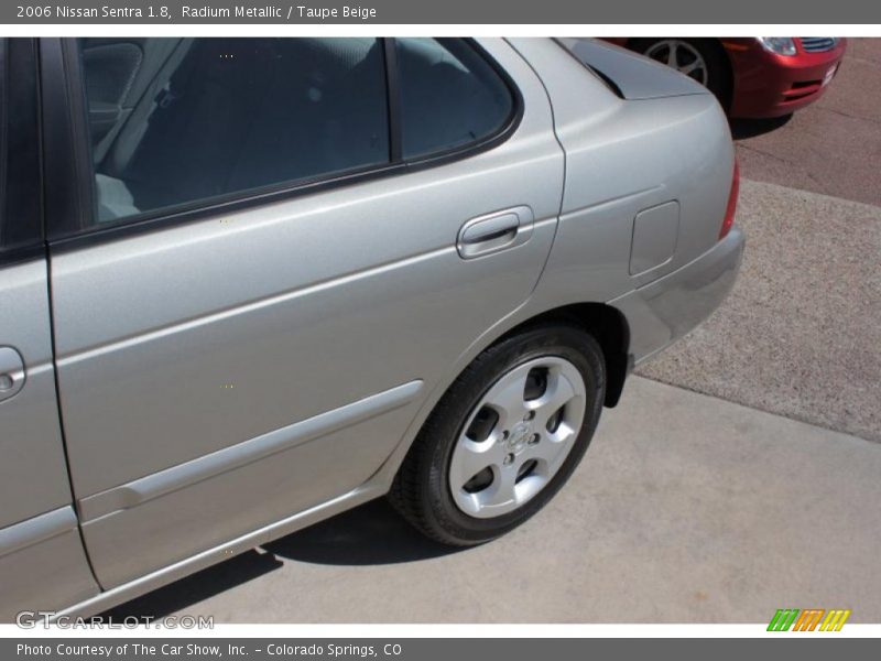 Radium Metallic / Taupe Beige 2006 Nissan Sentra 1.8